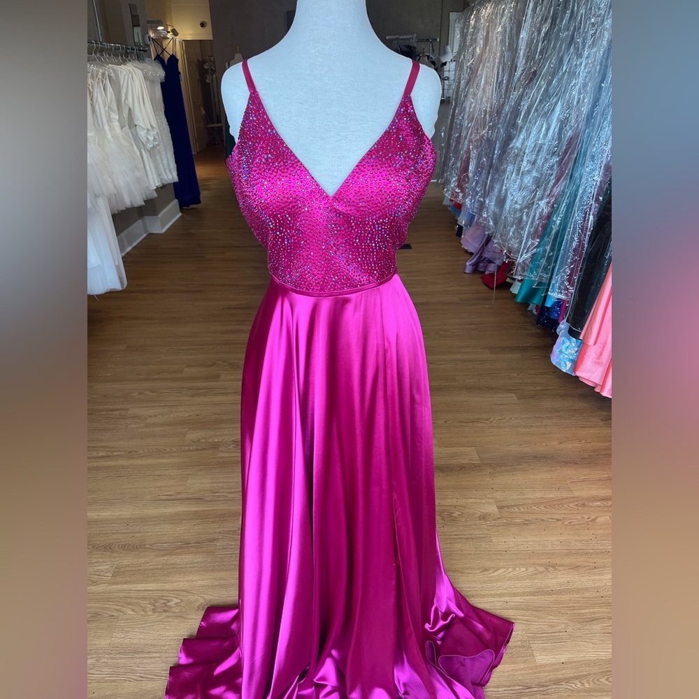 Faviana Style 9524 Size 12W